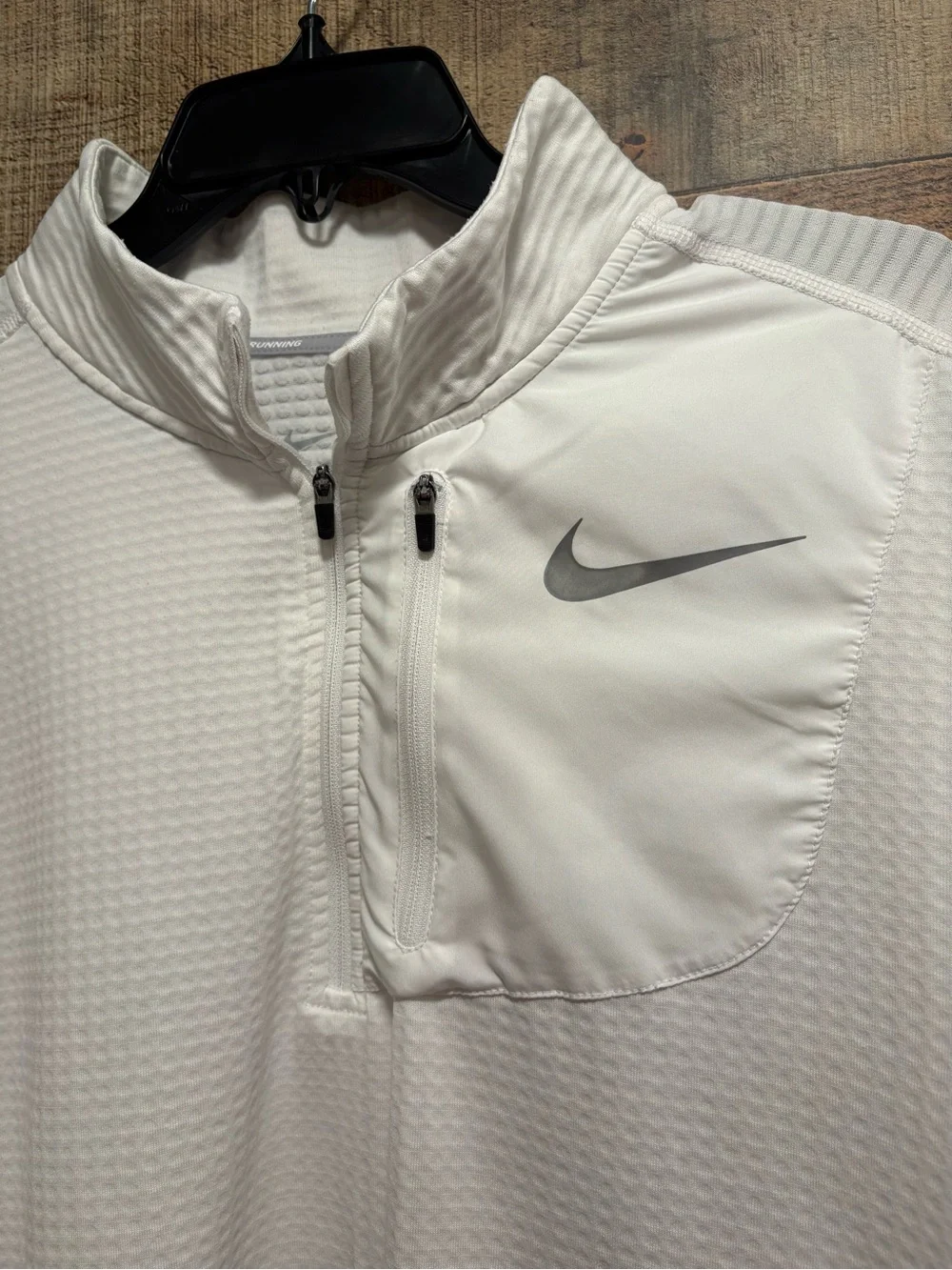 Nike Running Women’s Dri-FIT 1/2 Zip Pullover XL White W041